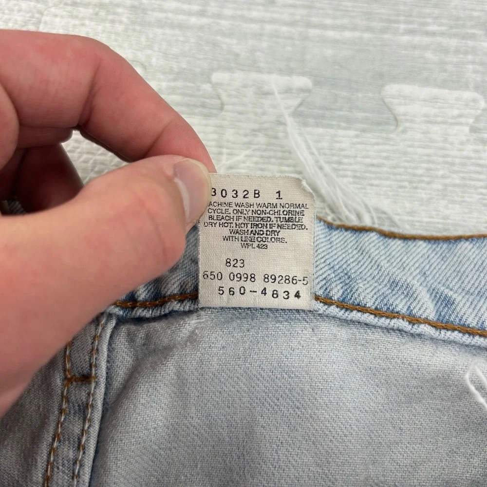 Vintage 90s Levi's 560 Jeans‎ Size 34x32 Blue Light Wash Denim Loose Fit Tapered